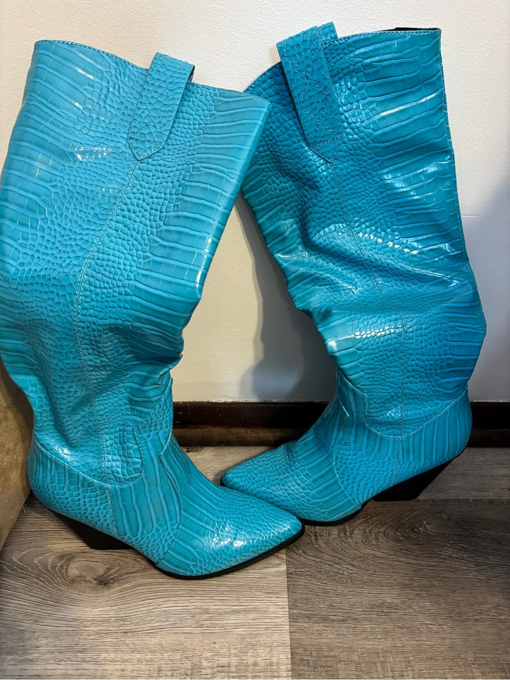 Nasty Gal heeled western boots - Picture 3 of 15